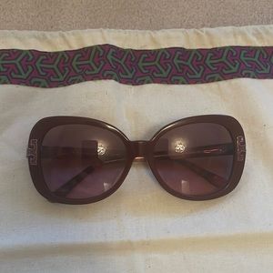 Tory burch sun glasses